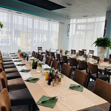 Steelhouse Hotel Trinec Luaran gambar