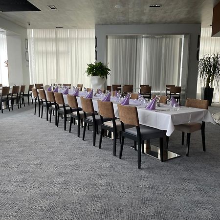 Steelhouse Hotel Trinec Luaran gambar