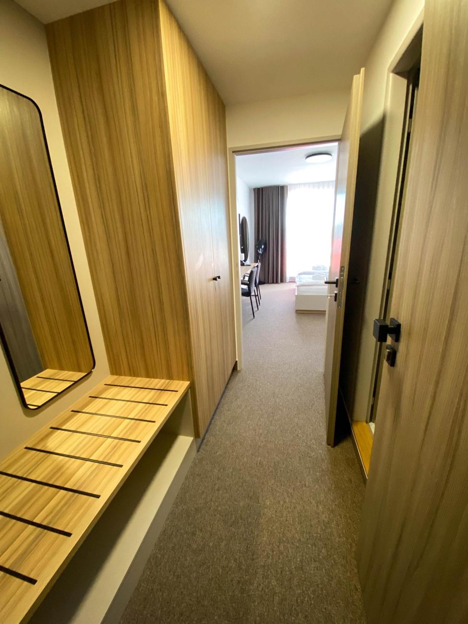 Steelhouse Hotel Trinec Luaran gambar