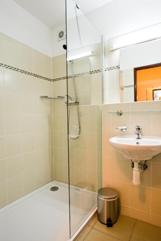 Steelhouse Hotel Trinec Luaran gambar