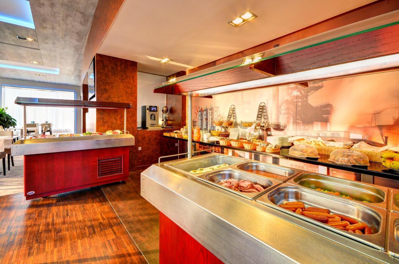 Steelhouse Hotel Trinec Luaran gambar